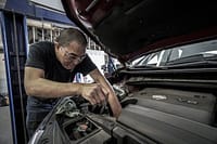 Auto Repair Oil Change Oil Auto  - DokaRyan / Pixabay