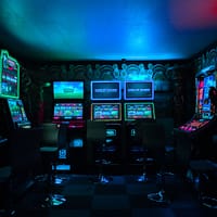 gaming room with arcade machines