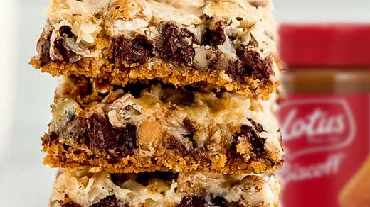 Lotus Biscoff Magic Cookie Bars